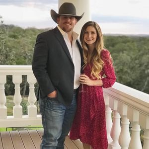 Meet your Posher, Genna